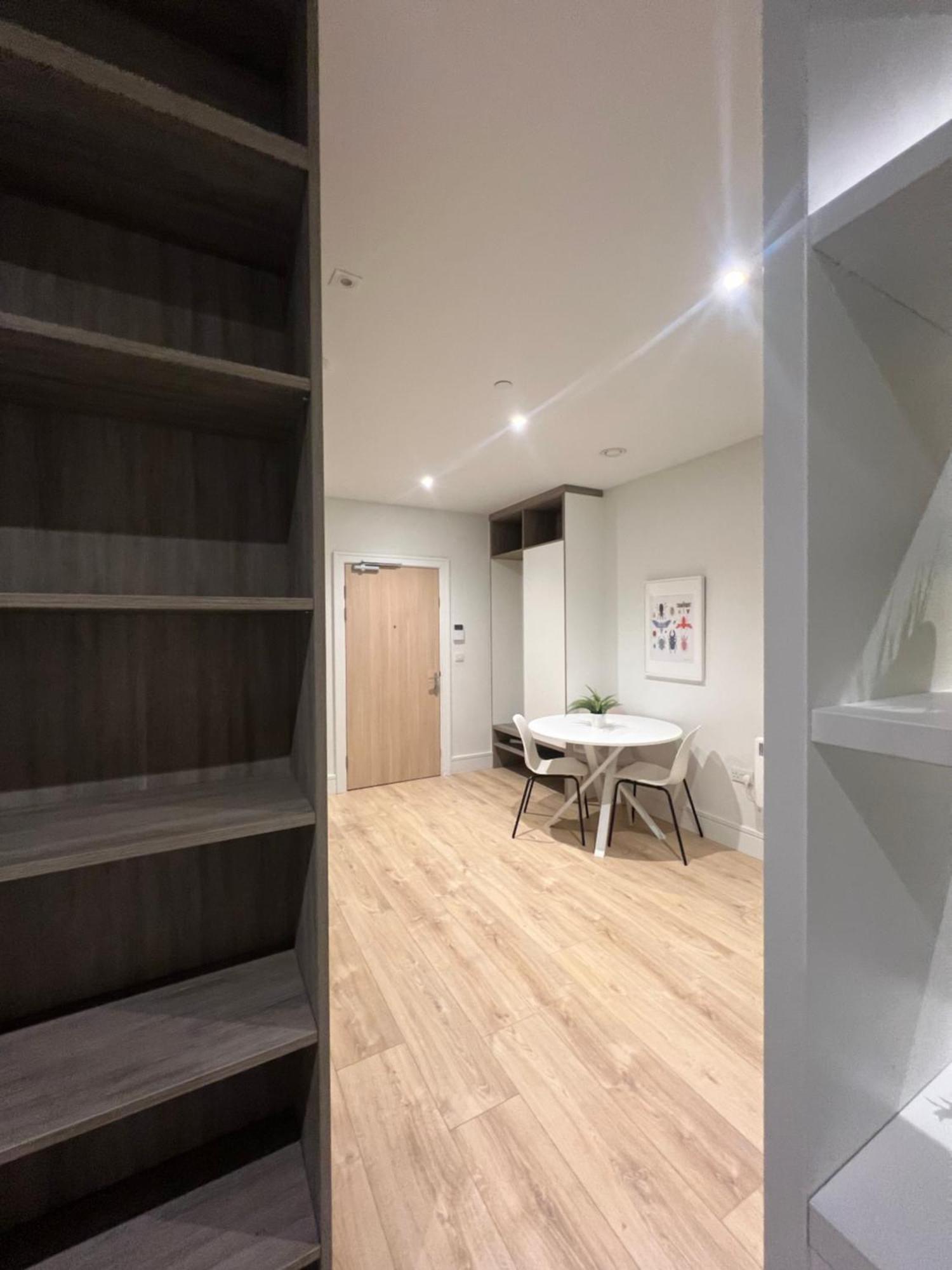 London Luxxe Suites & Apartments - London Heathrow Airport, Terminal 1 2 3 4 5 Hillingdon Exterior foto