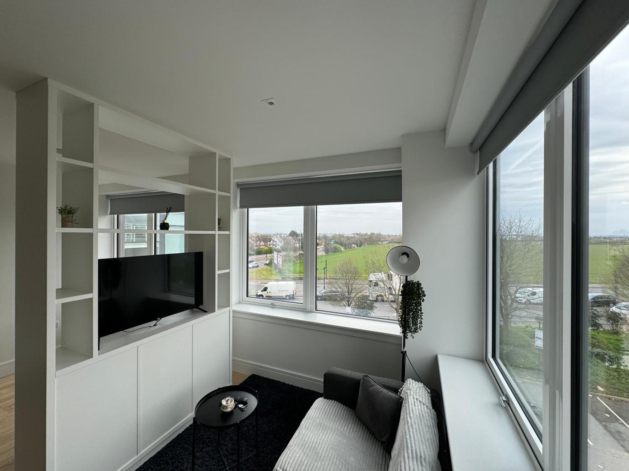 London Luxxe Suites & Apartments - London Heathrow Airport, Terminal 1 2 3 4 5 Hillingdon Exterior foto